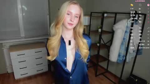 _honeypeachy_ — similar cam model