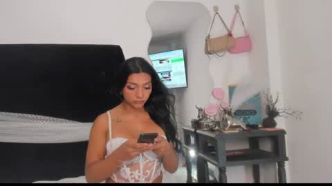 _sara_hernandez — similar cam model