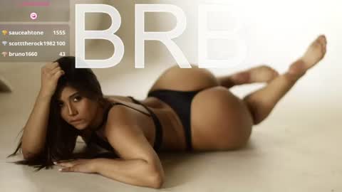 abigail_w β Curvy cam model