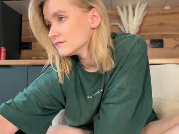 adele_nick2202 cam profile