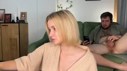 adele_nick2202 live cam stream