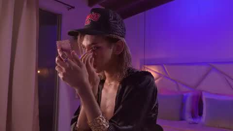 adonisaster — similar cam model