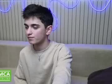 alexander_18_xxl live cam from Slovakia