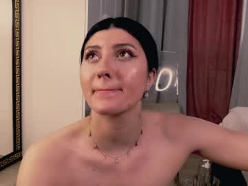 aliyv live cam stream in HD