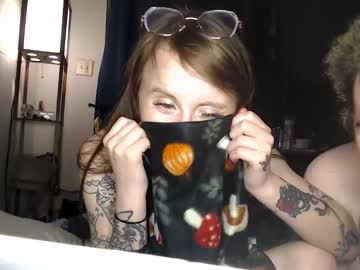 baby_hubby live cam from Canada