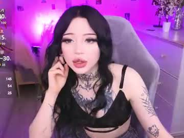 emma_kirks live goth & alt cam girls cam in HD