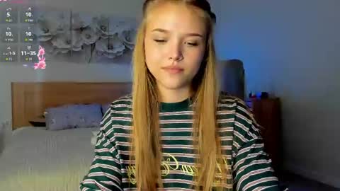 flooora_0 live cam