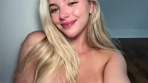gracieparker — similar cam model