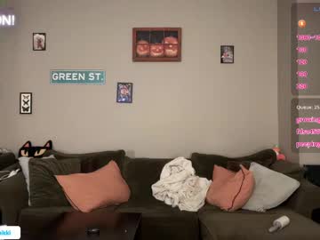 greenxxxqueen live cam from Canada