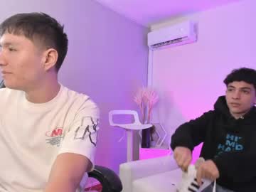 handsomeboys19 live cam from Vietnam