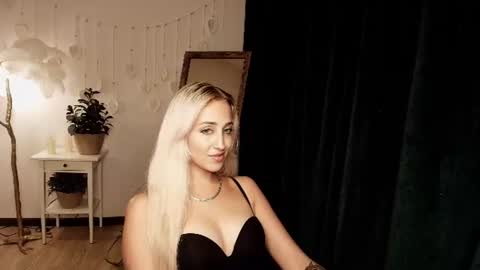 here_wego_again_ — Mommy cam model