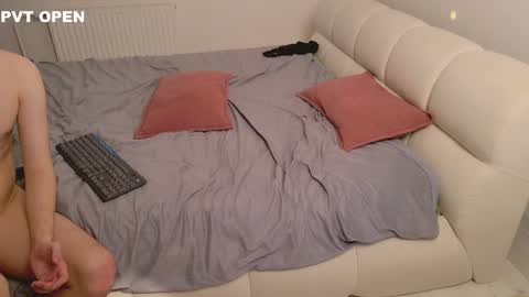 hlopushkahouse live cam stream