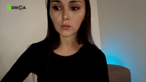 hollyextra — similar cam model