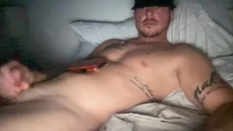 hung_divorced_athlete live cam
