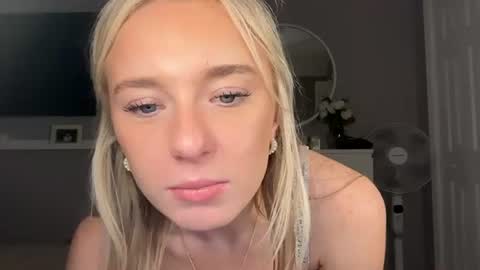 itsjennaaa — similar cam model