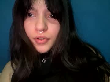 kikilove15 live cam from Vietnam