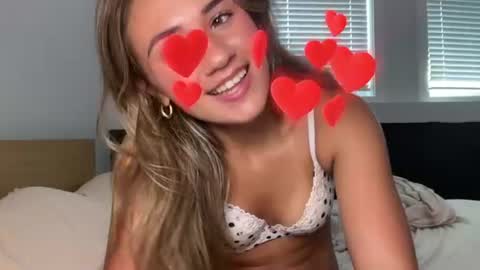 lanaabug live cam