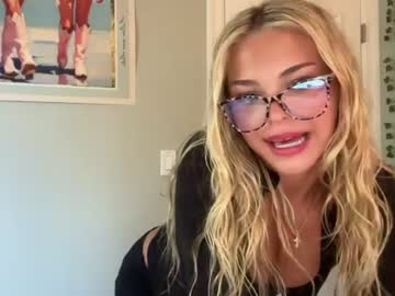 lilianjade cam profile from United States