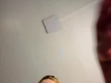 Stunning HD streamer online and ready to chat on Chatterbate
