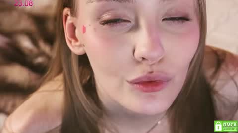 lissa_meooow — similar cam model