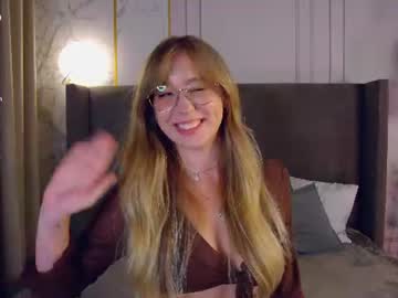 loraineluff live cam stream in HD