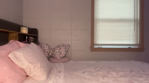 maddybbyyy — similar cam model
