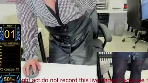 milf_viktoria — similar cam model