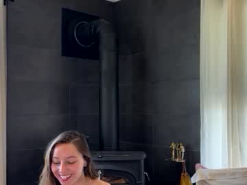 mommamia12 cam profile