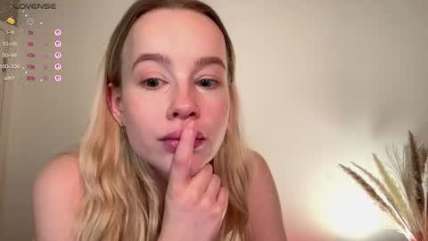 mother__of__dragons live cam