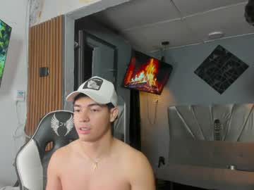mr_mois — new cam model streaming live in HD