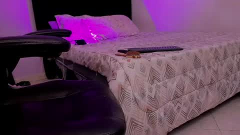 nicoll_gonzalez live cam
