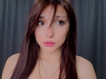 oliviahoresnev cam profile
