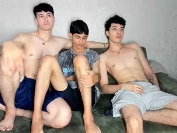 pelusos_mens live cam from Colombia