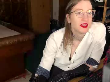 queenariatloak live cam from Australia