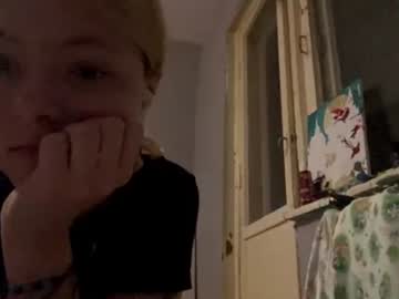 richellearmentrout live cam stream