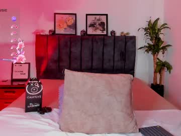 Verified HD performer broadcasting live on Chatterbate