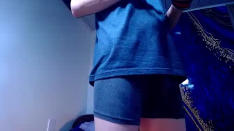 skyler_wild — similar cam model