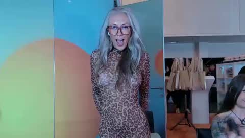 sunnie_dayz — similar cam model