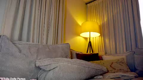 x_lily_x β Domi cam model