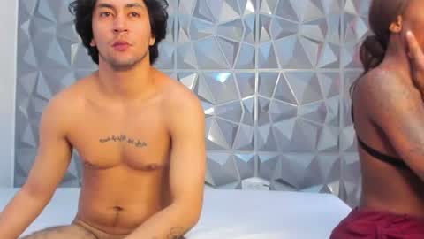 xxxplosive_couple live cam