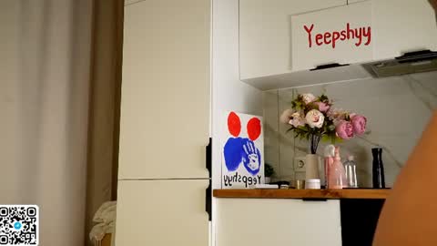 yeepshyy β Naked cam model