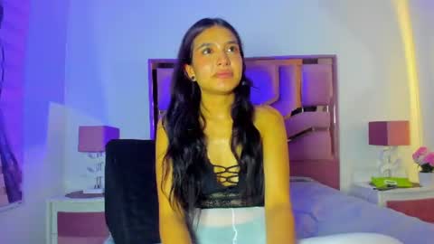 zoeconti high heels webcam