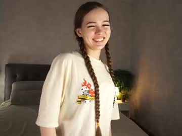 auroralowen live cam