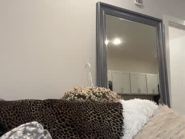 caseyyyhere live cam