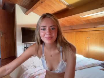 honeyyy95 live cam