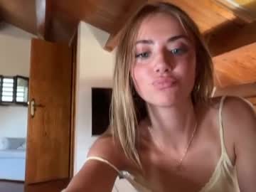 honeyyy95 live cam