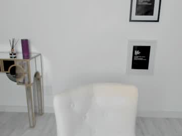 moniqueeass live cam stream in HD