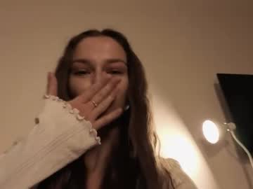 tootightwithbra live cam